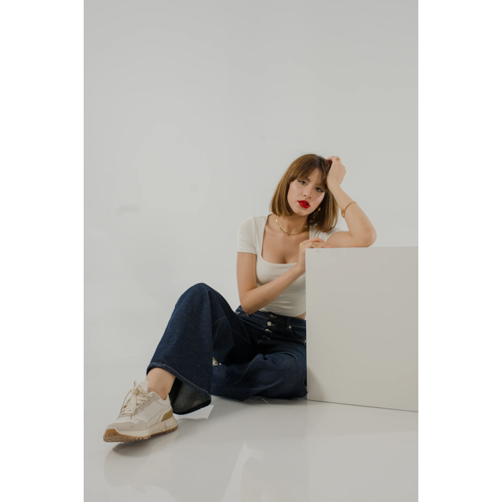 Jean Femme à Boutons – Coupe Large & Taille Haute