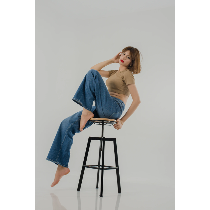 Jean Femme à Boutons – Coupe Large & Taille Haute