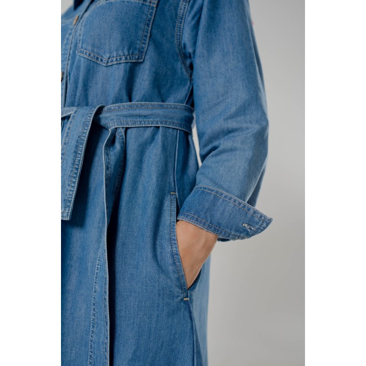 Robe Chemise Longue – Boutonnée & Élégante