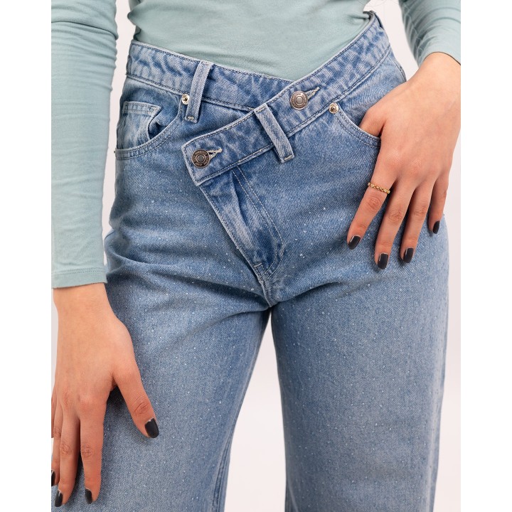 Jean large bouton croisé avec strass