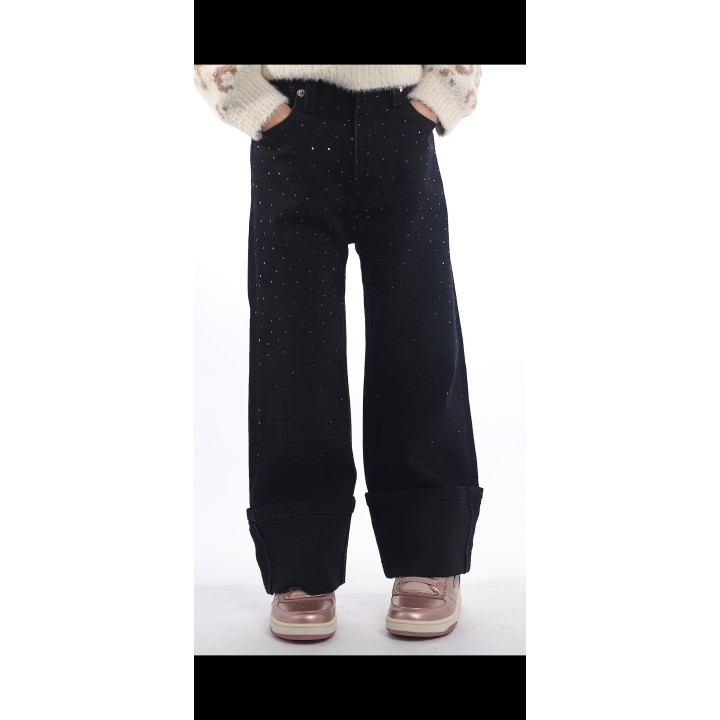 large fillette rever strasse