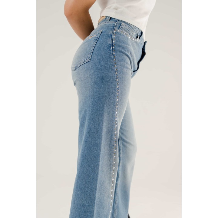 jeans large taille haute à fente  et rivets